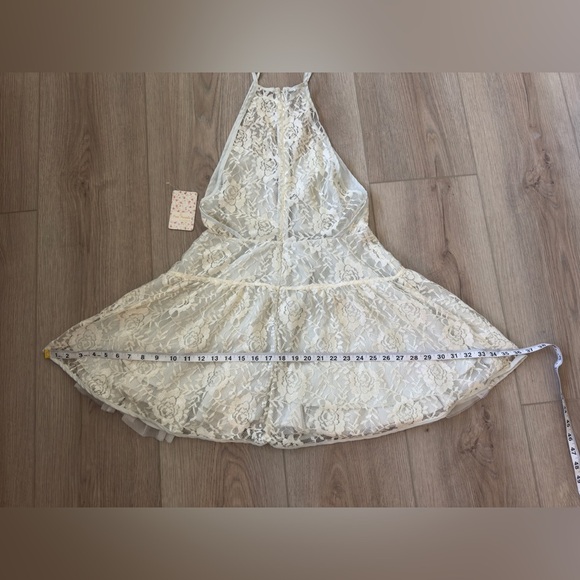 Free People White Lace Backless Dress. 👗 - Picture 12 of 13